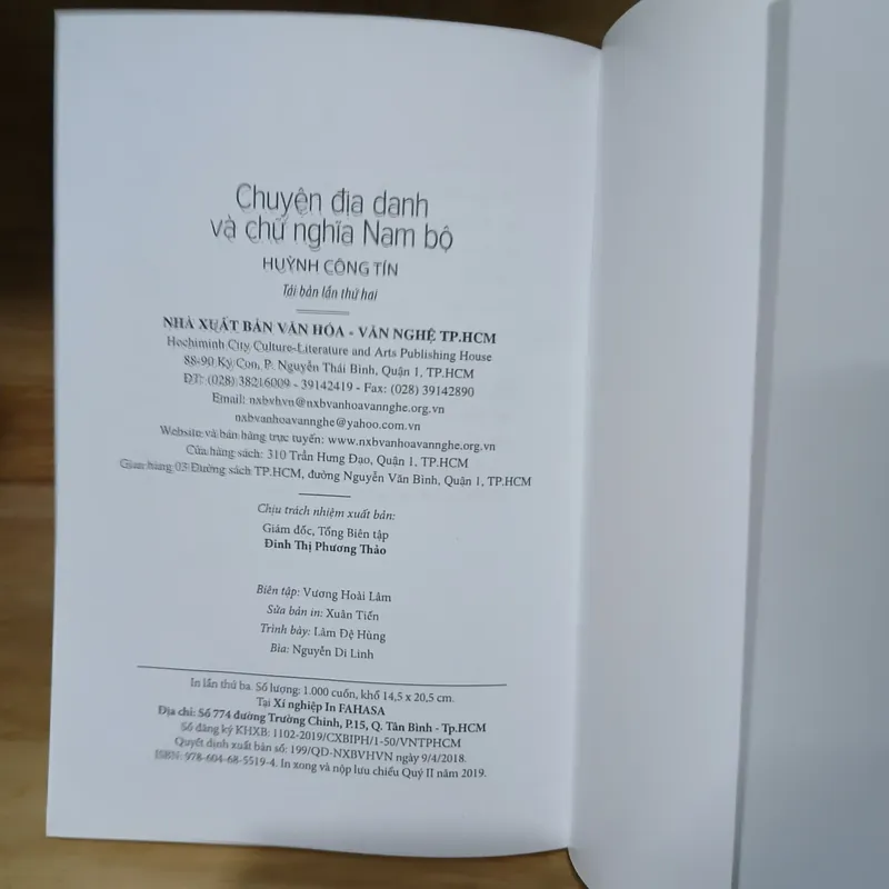 Chuyện Địa Danh Và Chữ Nghĩa Nam Bộ - Huỳnh Công Tín 728453