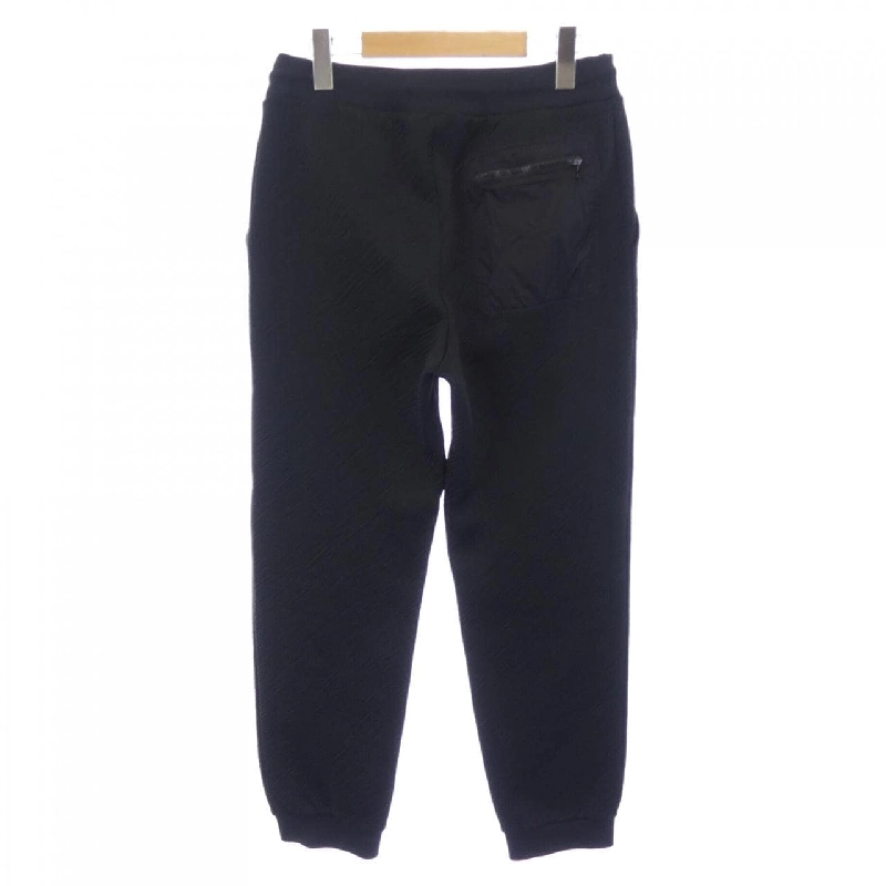 Quần jogger cotton kỹ thuật hybrid LOUIS VUITTON HQY04WFVE - Hàng hiệu Authentic 886587