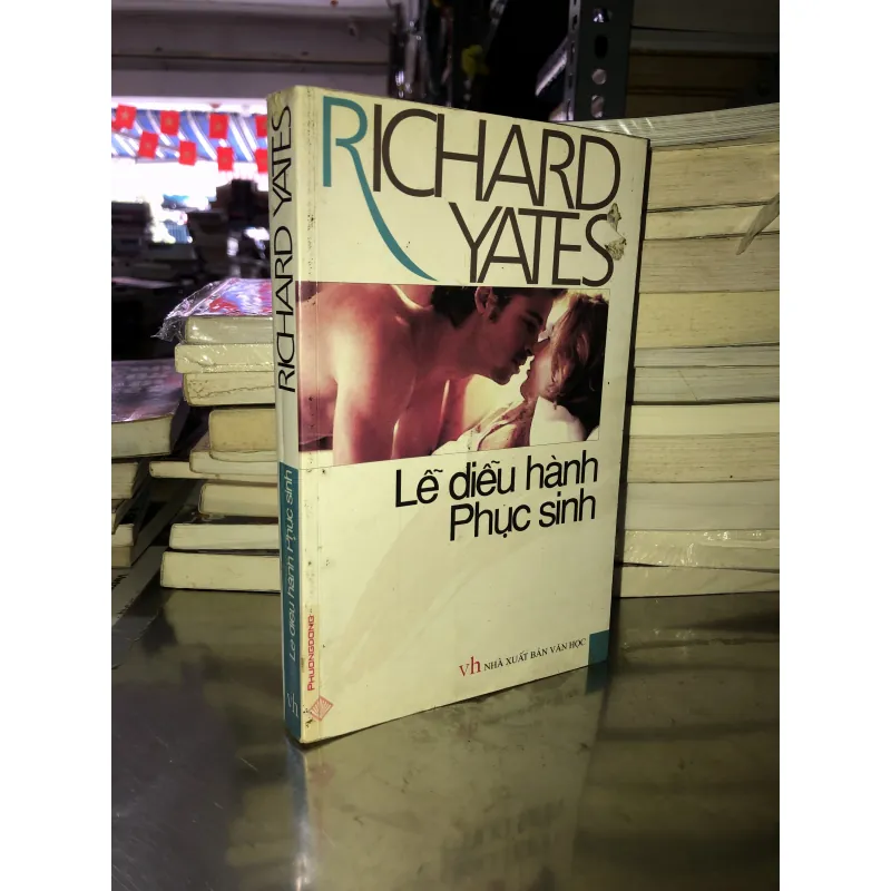Lễ diễu hành phục sinh - Richard Yates 1027054