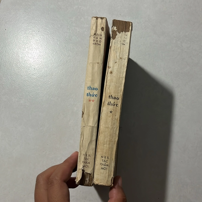 Thao Thức — Hoàng Hữu Phê dịch — 1985s 495464