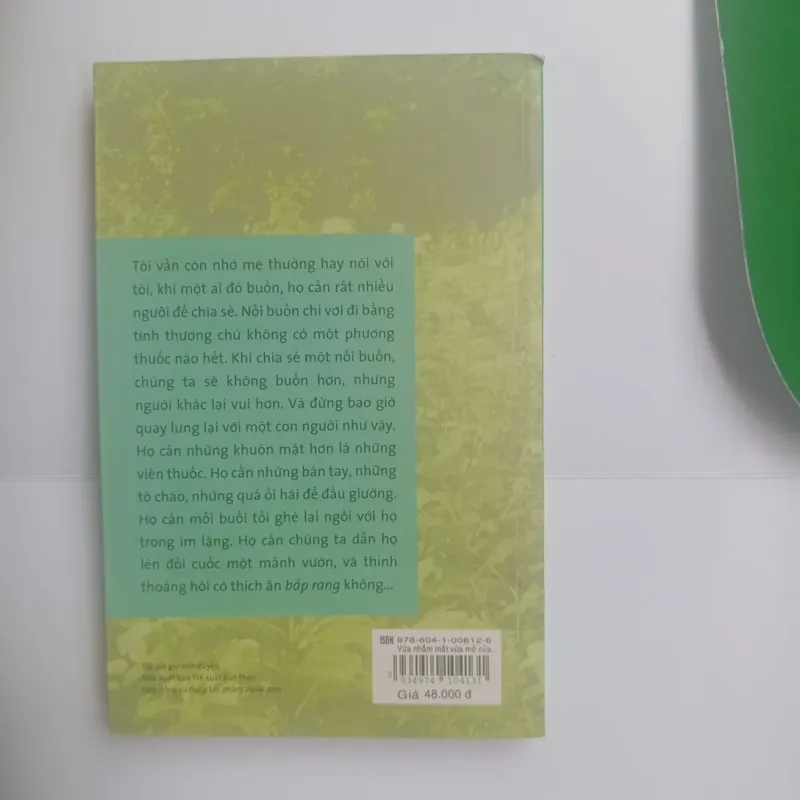 Vừa nhắm mắt, vừa mở cửa sổ 1027324