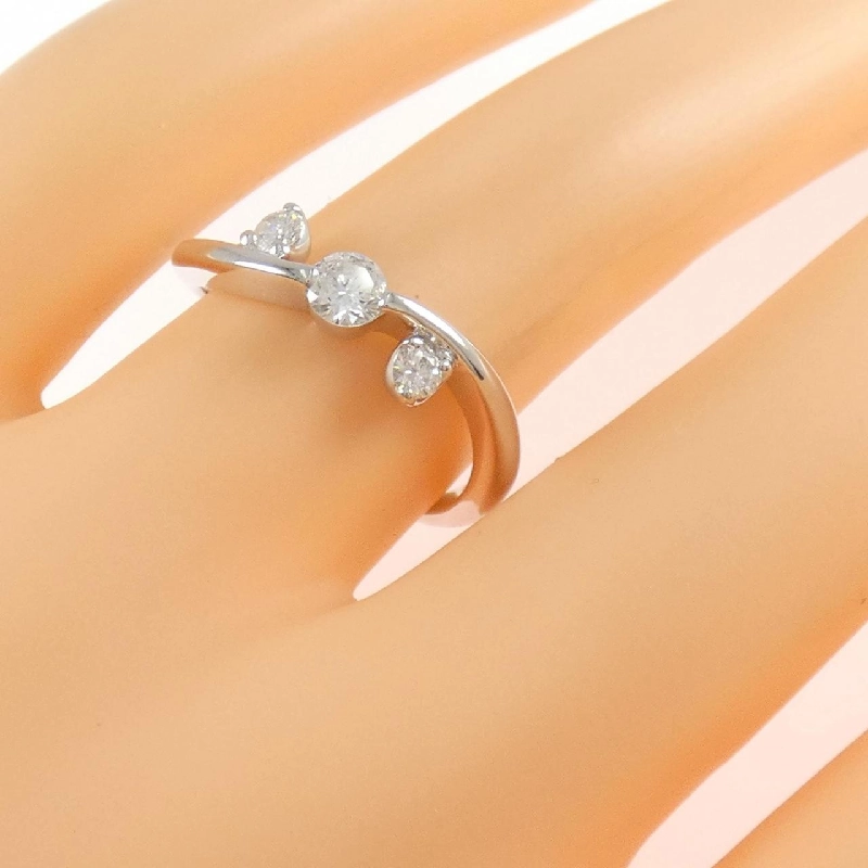 Nhẫn kim cương K18WG 0.35CT - Hàng hiệu chính hãng 852085