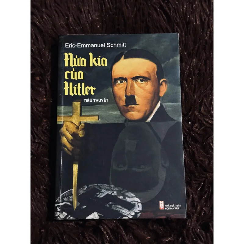 Nửa kia của Hitler 973317