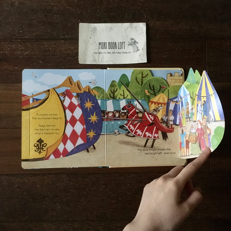 Sách ngoại văn The Castle - Peep inside, New, Board Book 483037