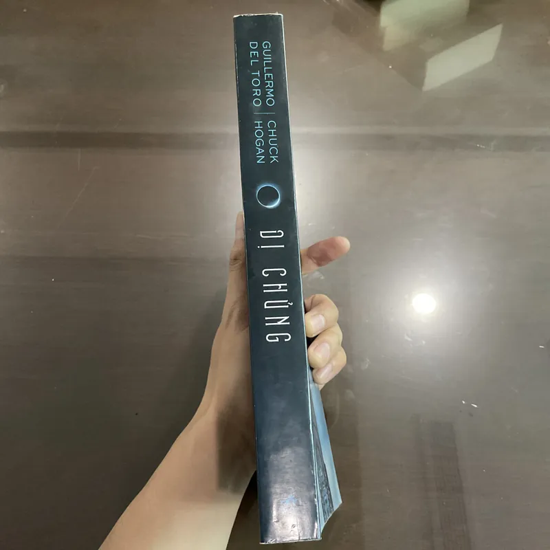 [KHOA HỌC VIỄN TƯỞNG] Dị chủng 1 - Guillermo Del Toro, Chuck Hogan 720030