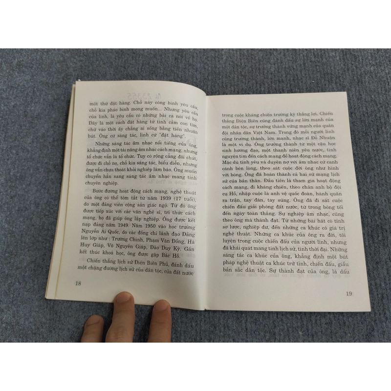 NHẠC SỸ ĐỖ NHUẬN: CUỘC ĐỜI ÂM NHẠC VÀ SÂN KHẤU 548210
