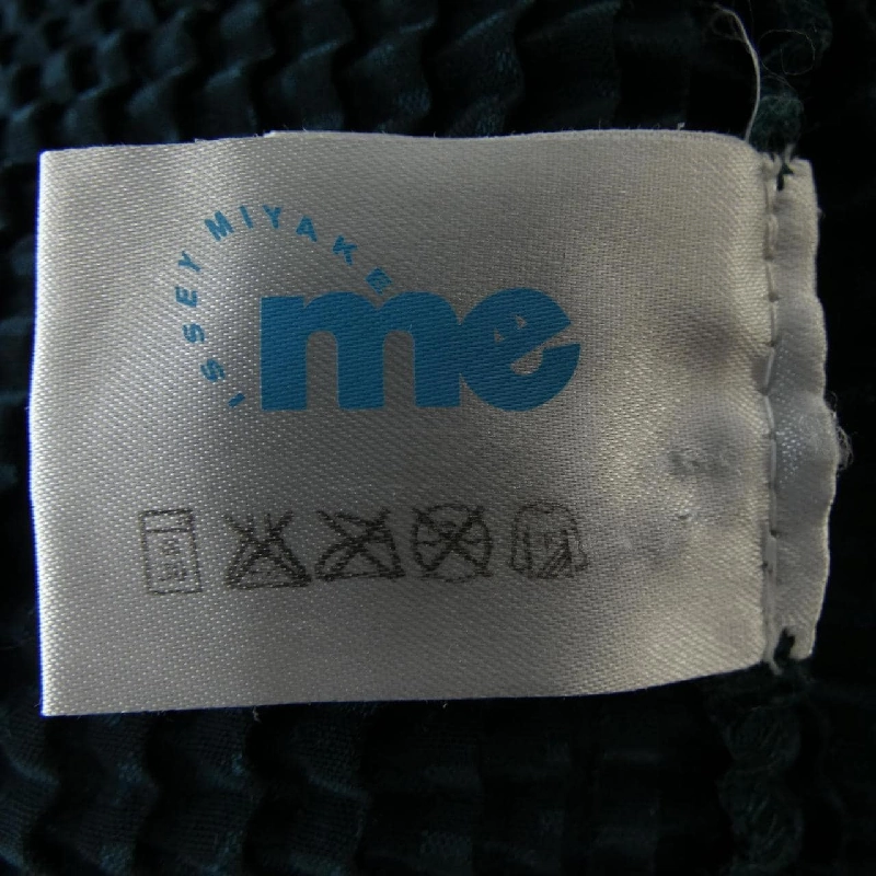 Áo khoác cardigan ISSEY MIYAKE 627247