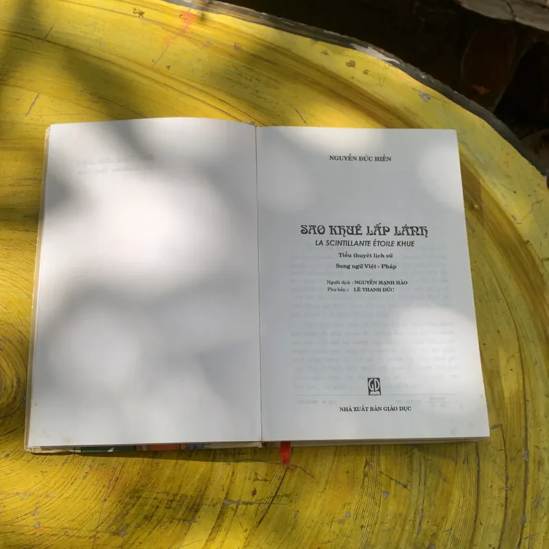 SAO KHUÊ LẤP LÁNH- SONG NGỮ VIỆT- PHÁP- NGUYỄN ĐỨC HIỀN  784246