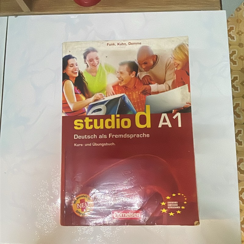 Giáo trình sách tiếng Đức A1 (kèm CD) 135730