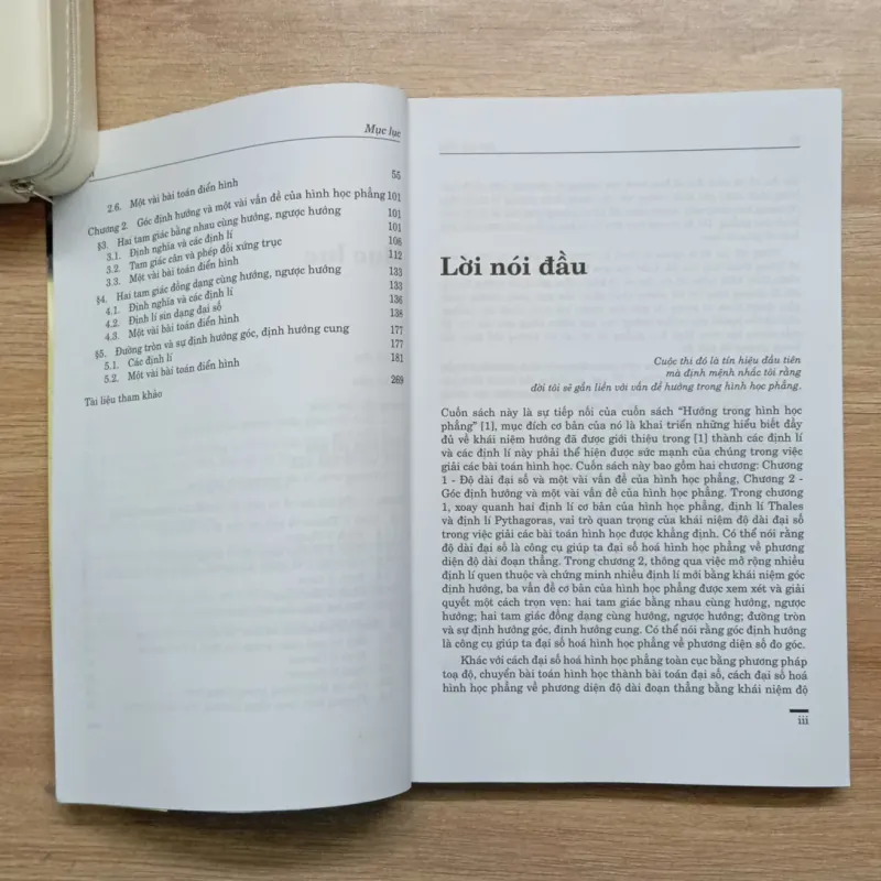 Sách Hình học phẳng định hướng 931209