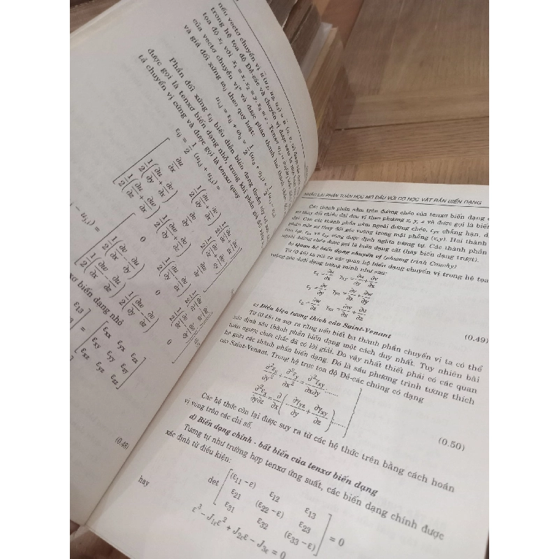 Cơ kết cấu nâng cao - Bùi Công Thành 1000430