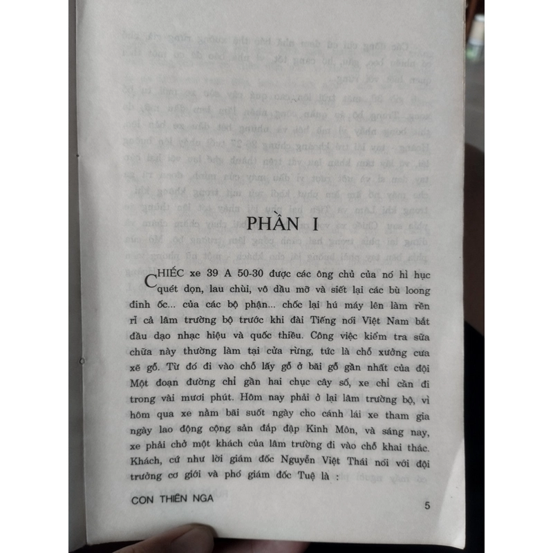 tiểu thuyết "Rừng và cái chết con chim" của tác giả Hà Khánh Linh.  (1992) 496476