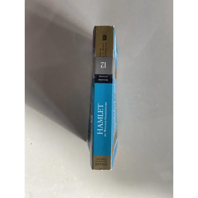 Hamlet by William Shakespeare  753817