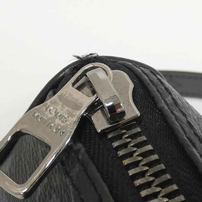 Túi Boston Louis Vuitton Monogram Eclipse Reverse Keepall XS M45947 614329