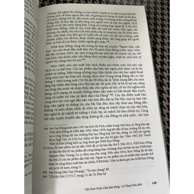 Việt Nam nước chia 2 đàng: chiến tranh và sự định hình giới trẻ 2 miền (Olga Dror)sách gốc 936739