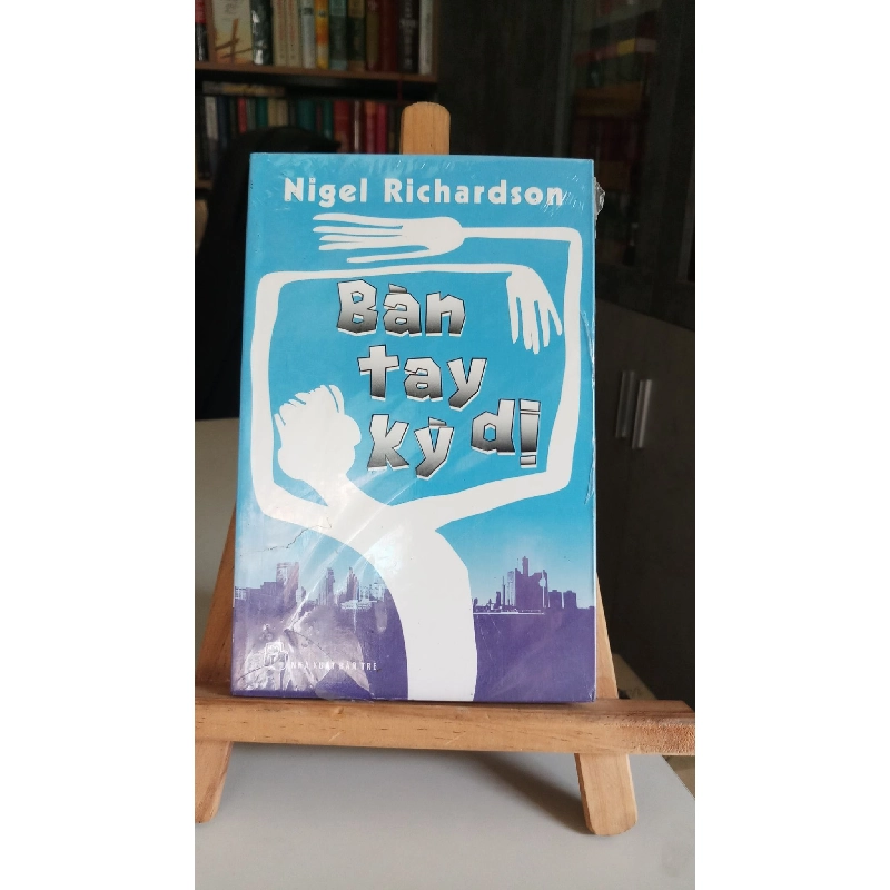 Bàn tay kì dị mới 100% có bọc sách Nigel Richardson [1301] SÁCH VĂN HỌC Sách văn học STB0302 908614
