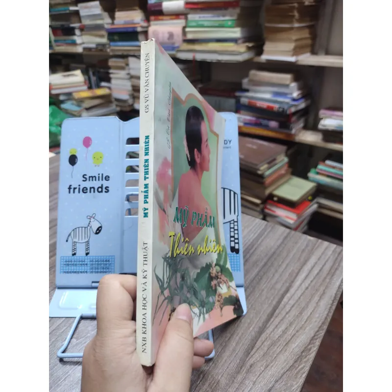 Sách: Mỹ phẩm thiên nhiên - GS. Vũ Văn Chuyên (A2) 578121