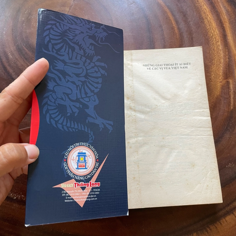 II Tựa sách: Những Giai Thoại Ít Ai Biết Về Các Vị Vua Việt Nam - Lê Thái Dũng - 2014 460818