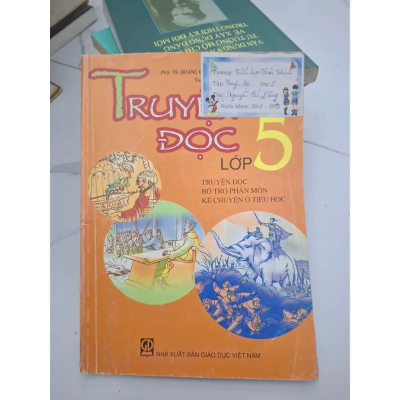 TRUYỆN ĐỌC Lớp 5 - PGS.TS. Hoàng Hòa Bình (Tuyển chọn, biên soạn) 699435