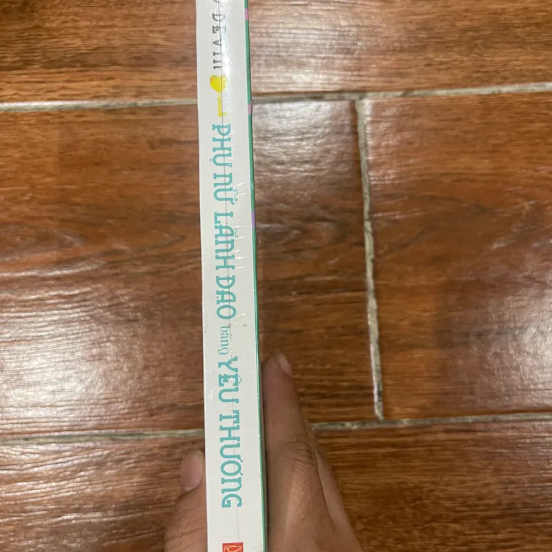 Phụ nữ lãnh đạo bằng yêu thương (k3) 562199