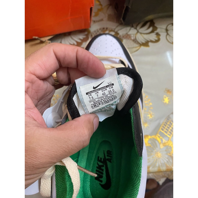 Nike mới 100% size 40 198775