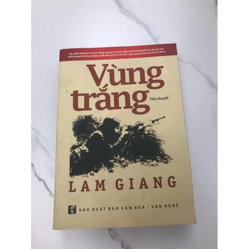 Vùng Trắng – Tác giả: Lam Giang 599992