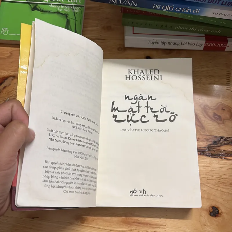 II Tiểu Thuyết Lịch Sử: Ngàn Mặt Trời Rực Rỡ - KHALED HOSSEINI - 2018 699417