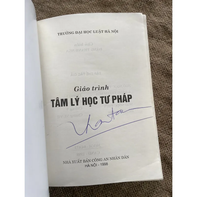 Tâm lý học tư pháp -315 trang  937448