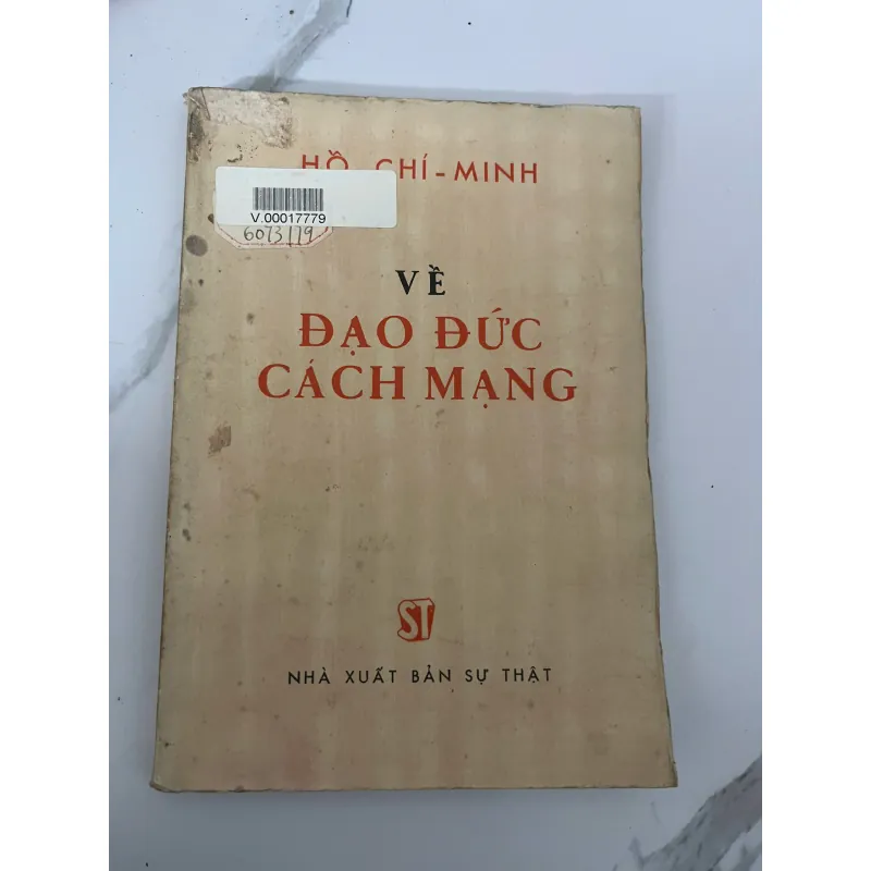 Về Đạo Đức Cách Mạng – Hồ Chí Minh 926578