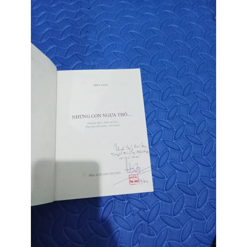 Những con ngựa thồ ( Văn học dịch - Dịch văn học ) 1005991