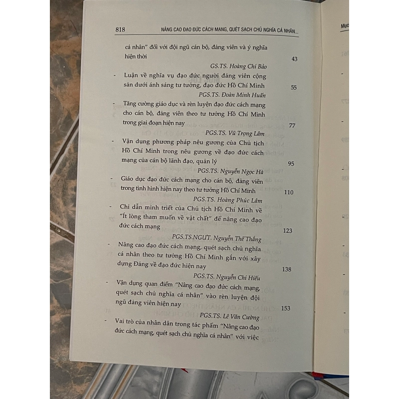 Nâng cao đạo đức cách mạng, quét sạch chủ nghĩa cá nhân  550573