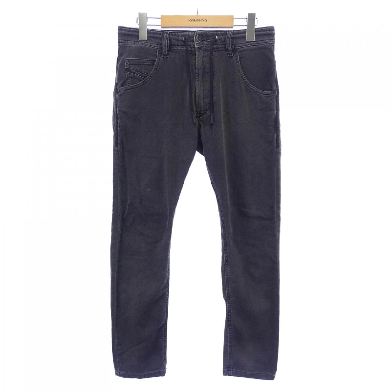 Quần DIESEL KROOLEY CB-NE - Hàng hiệu Authentic 892104