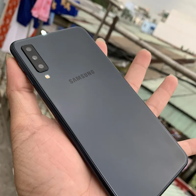 Samsung Galaxy A750 màu sáng bóng bẫy, ram 4GB/64Gb, 3 camera 24mpx, mạnh mượt, 2 sim 797272