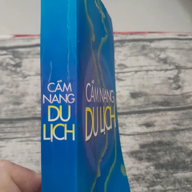 Cẩm nang DU LỊCH & ĐI TOUR. Tác giả Phạm Côn Sơn. Bản in 2002 732670