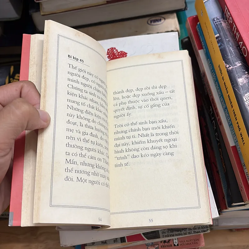 II Tựa sách: Con Gái Phải Mạnh Mẽ (Bản Đặc Biệt) - PLOY - 2015 698000