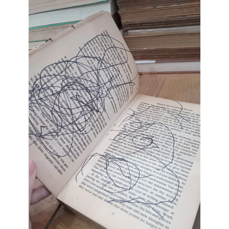 The art of writing: A modern Rhetoric - Cosmo F. Ferrara 781795