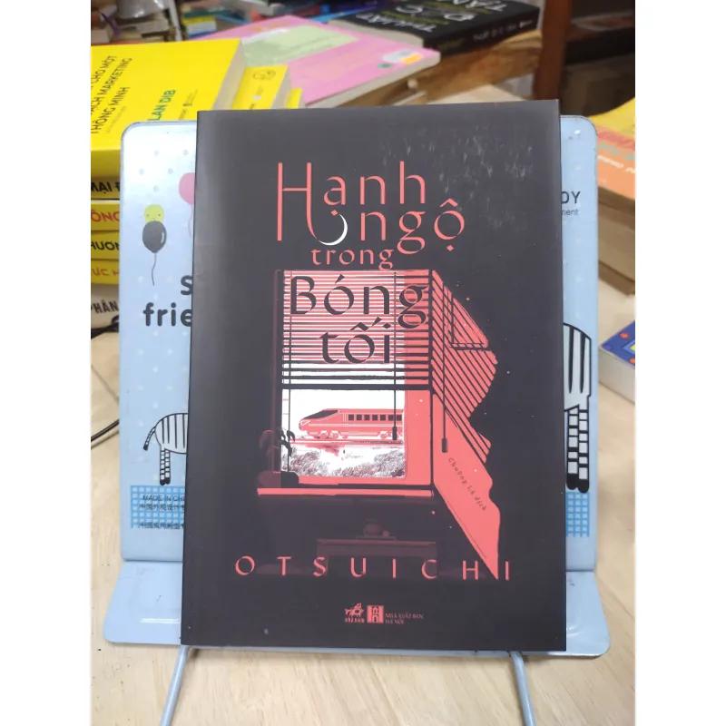 Sách: Hạnh ngộ trong bóng tối - TG: Otsuichi (B1) 786697