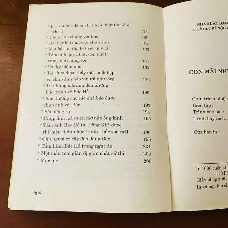 Còn mãi những khoảnh khắc (hồi ức của một số nhà nhiếp ảnh đã từng được chụp Bác Hồ) 466180