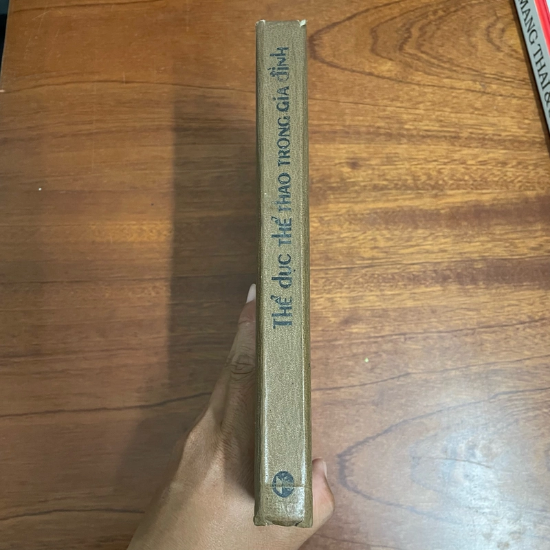 II Sách Liên Xô: Thể Dục Thể Thao Trong Gia Đình - 1987 476078