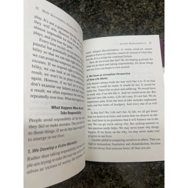 How successful people win John C. Maxwell hard cover 933575