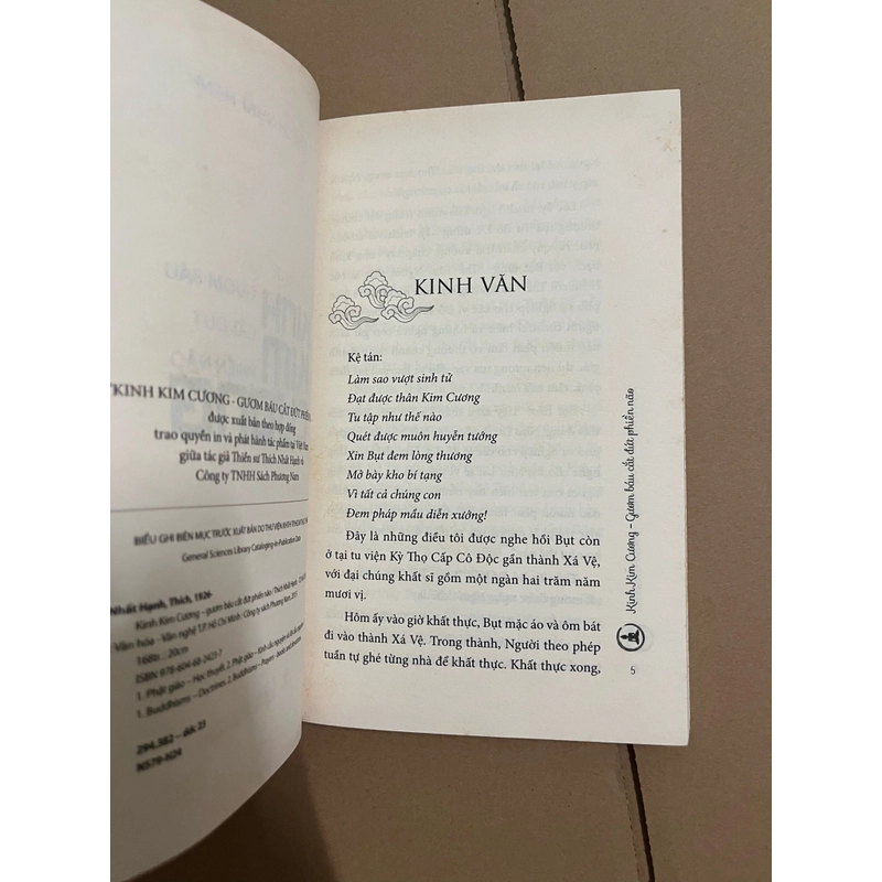 Kinh kim cương - gươm báu cắt đứt phiền não 531595