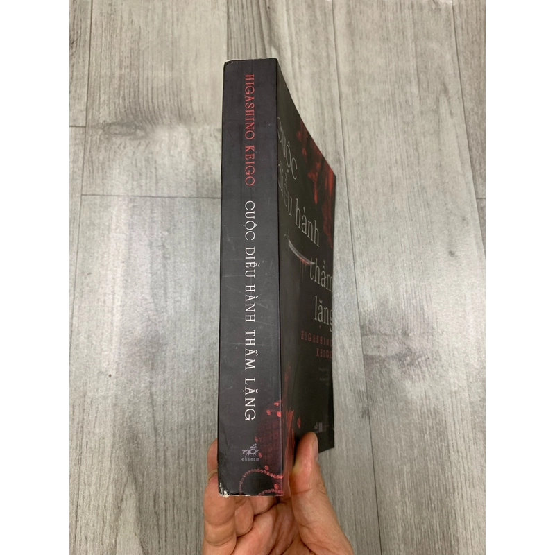 Cuộc diễu hành thầm lặng - Higashino Keigo. 1a3 525887