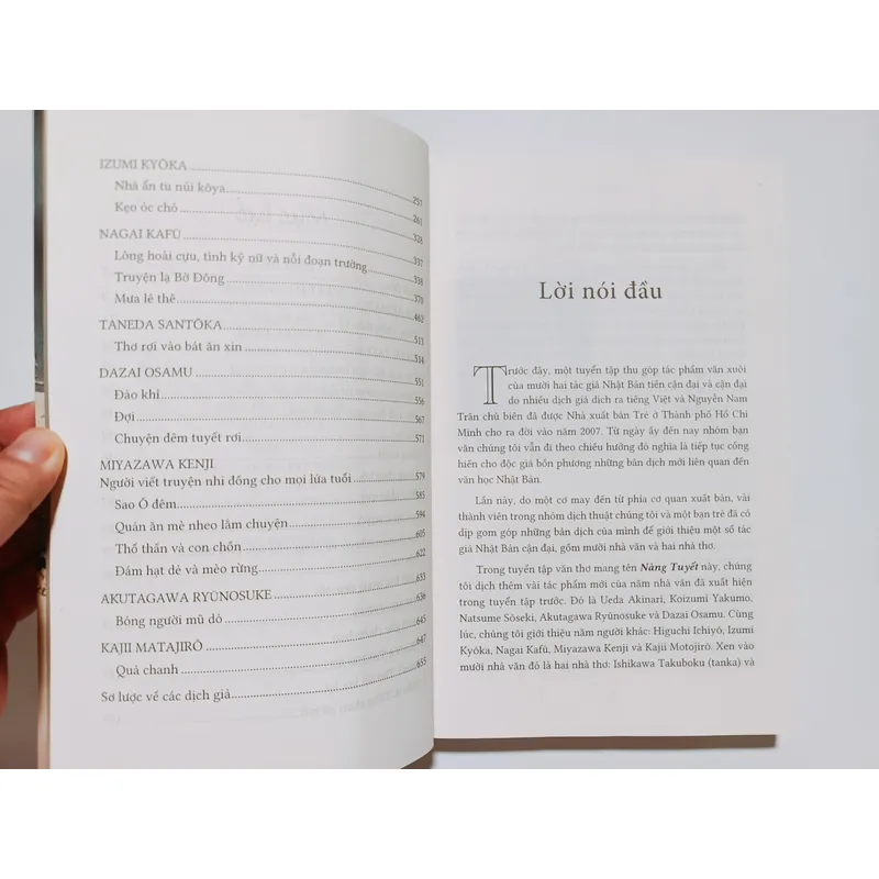 Tuyển tập văn thơ Nàng Tuyết tập hợp tác phẩm của mười hai tác giả Nhật Bản 716571
