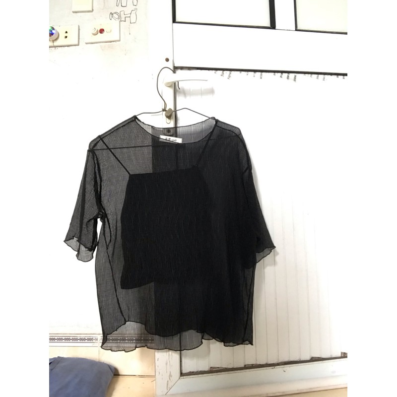 Áo lưới kèm áo lót trong, freesize màu đen mới chưa mặc  141383