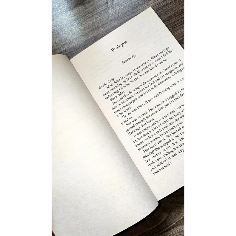 Amy McCulloch - Breathless (Penguin book, UK) (preloved) 726601