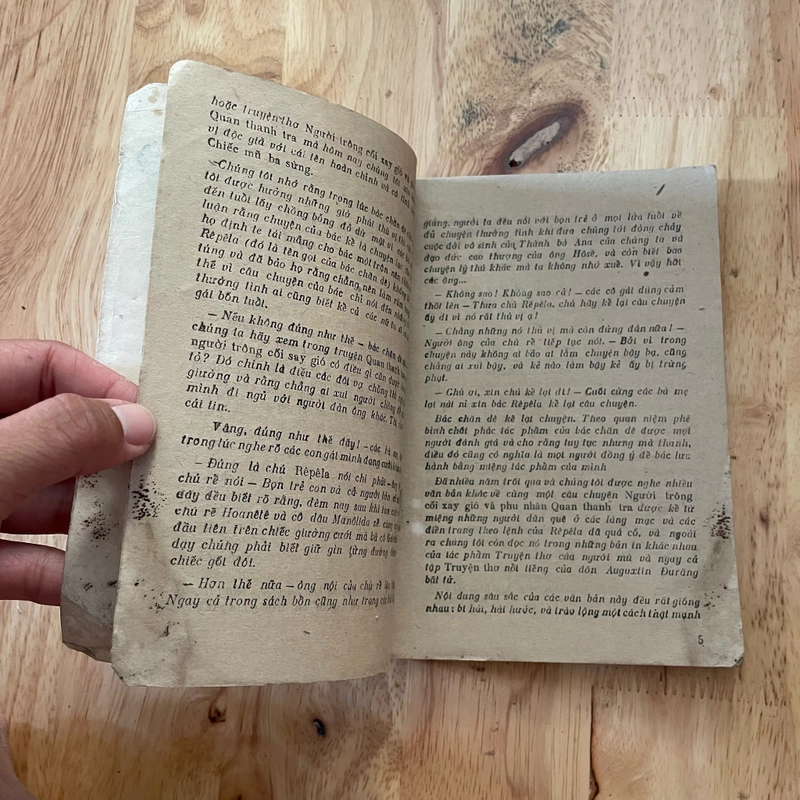 II Tựa sách: Chiếc Mũ Ba Sừng (Tiểu thuyết)- P. A. DO ALARCON - 1989 470249