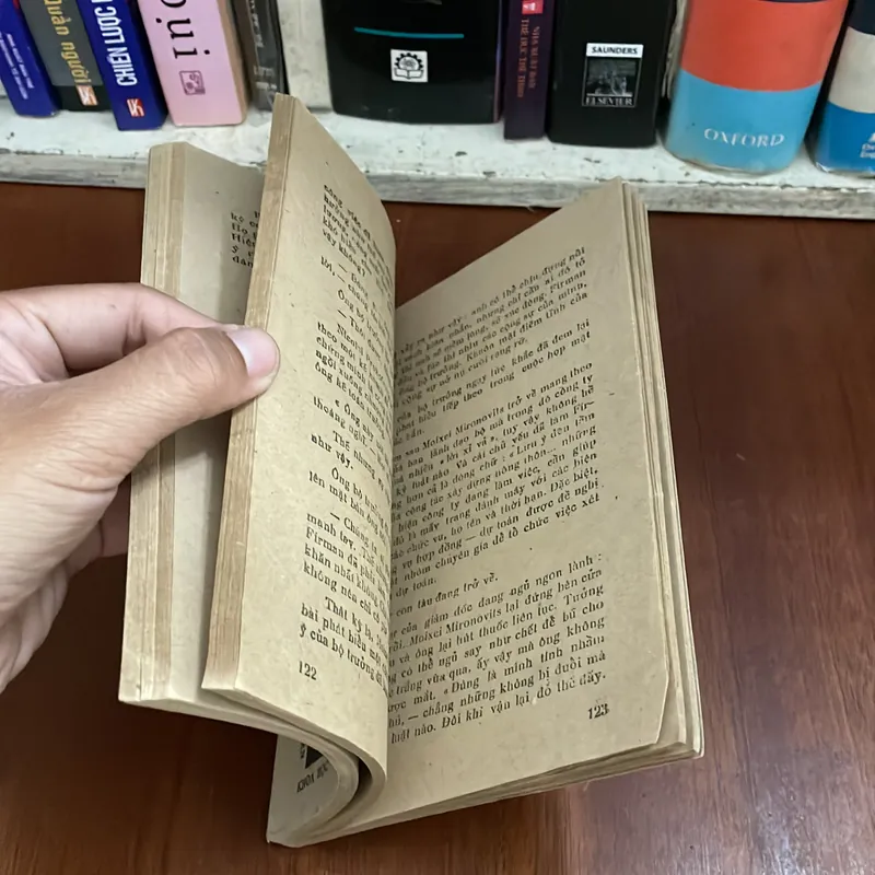 [Sách Xưa] - II Sách Kỹ Năng: 100 Tình Huống Trong Quản Lý - B.O. SUFTSUK - 1985 559422
