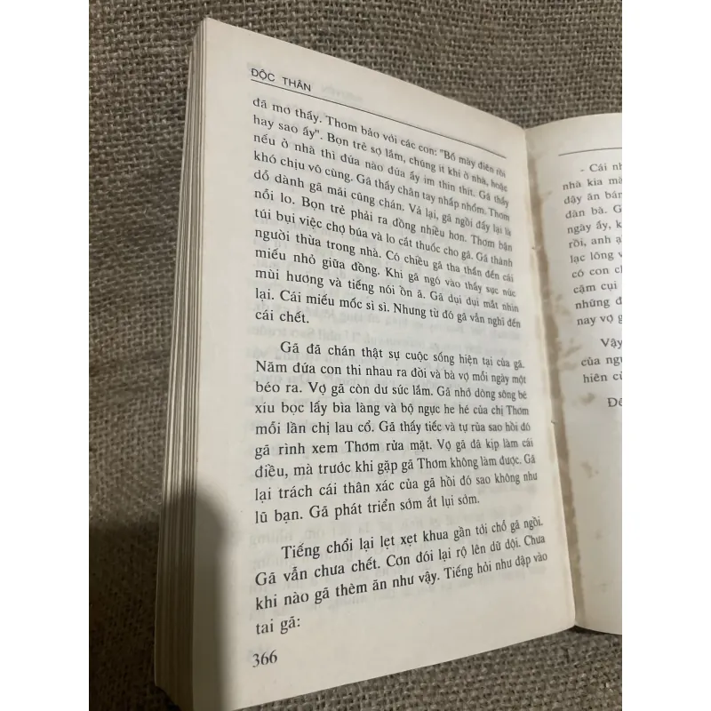 Truyện ngắn đương đại Việt Nam - cầu vồng đen  977784