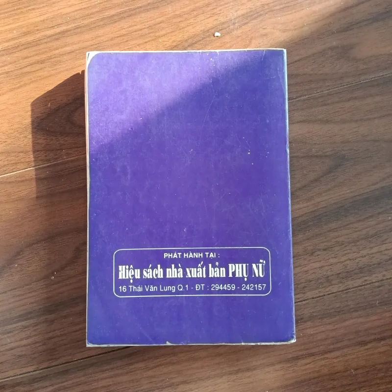 Xác chết bên hẻm núi 760327