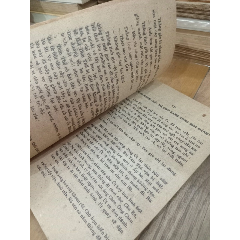 Người mẹ cầm súng - Nguyễn Thi 551891